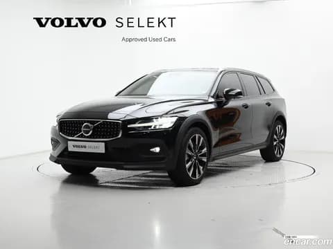 Volvo V60 Cross Country 2024 купить в Москве